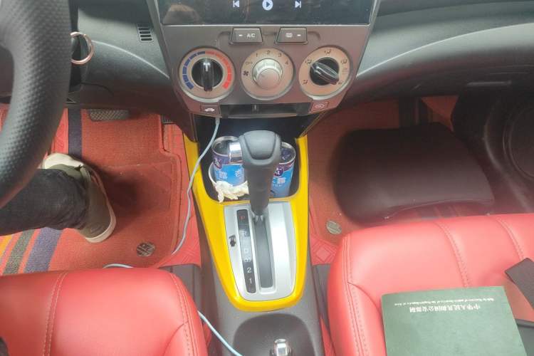 Used Honda City Classic 2011 1.5L Automatic Elite Edition Gear Lever