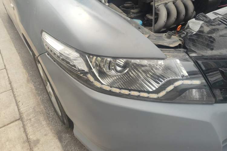 Used Honda City Classic 2011 1.5L Automatic Elite Edition Right Front Headlight