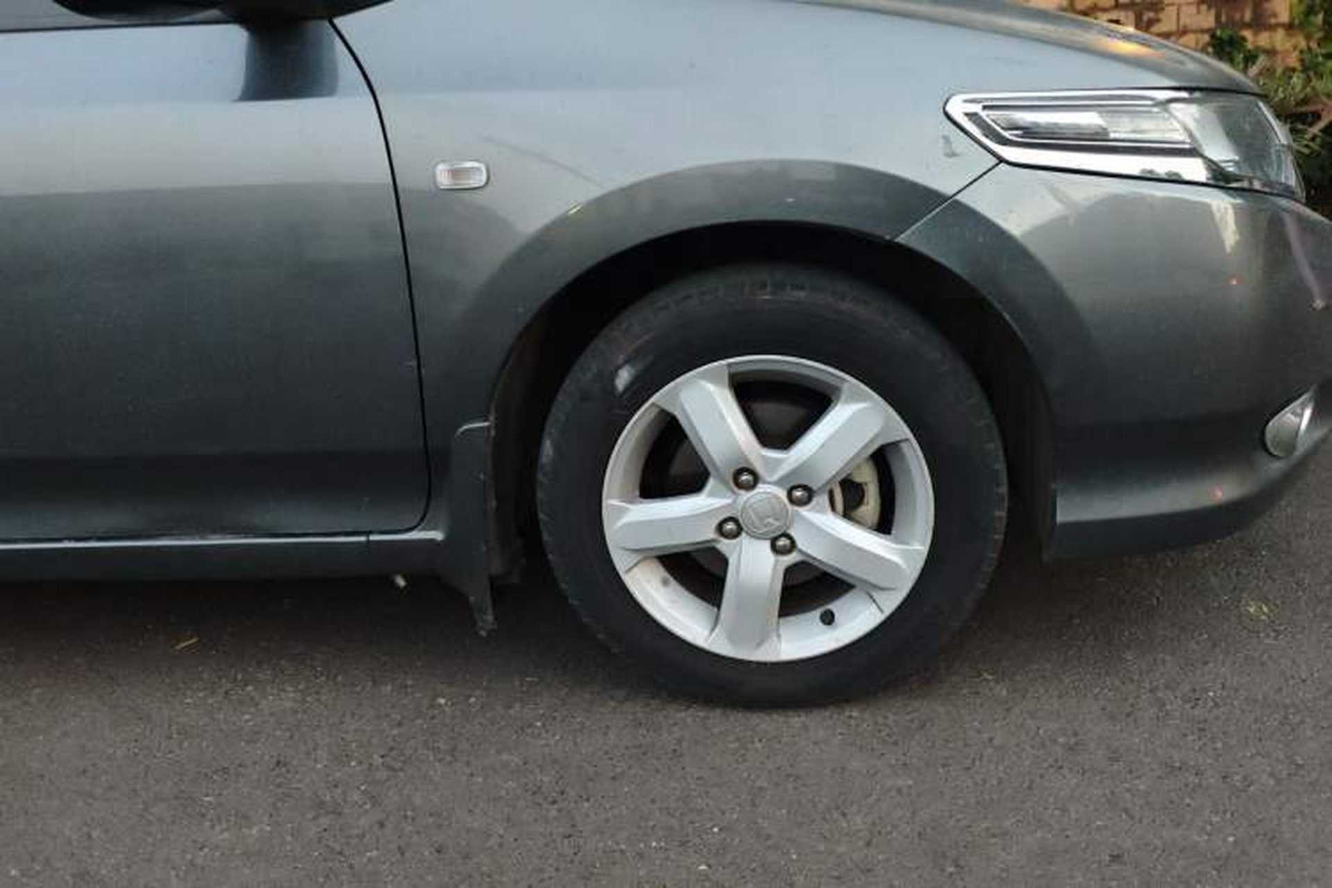 Used Honda City Classic 2011 1.5L Automatic Elite Edition Right Front Wheel Hub