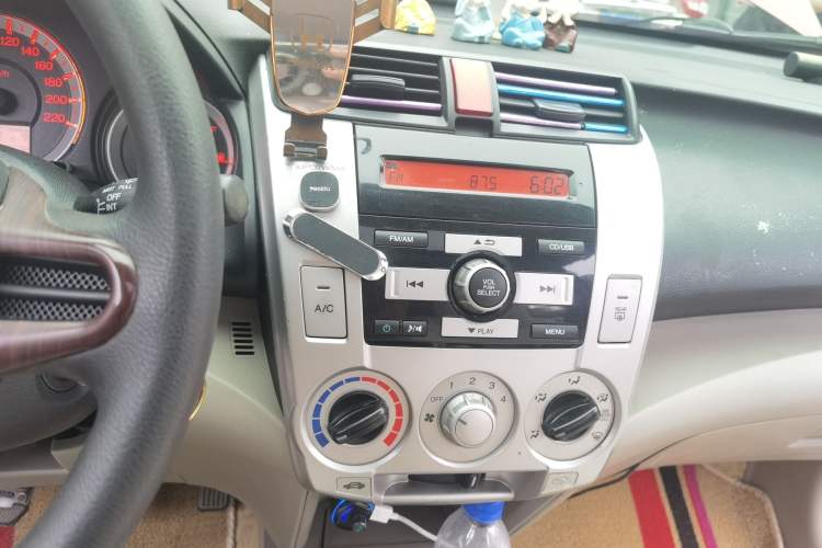 Used Honda City Classic 2011 1.5L Manual Elite Edition Audio And AC Panel