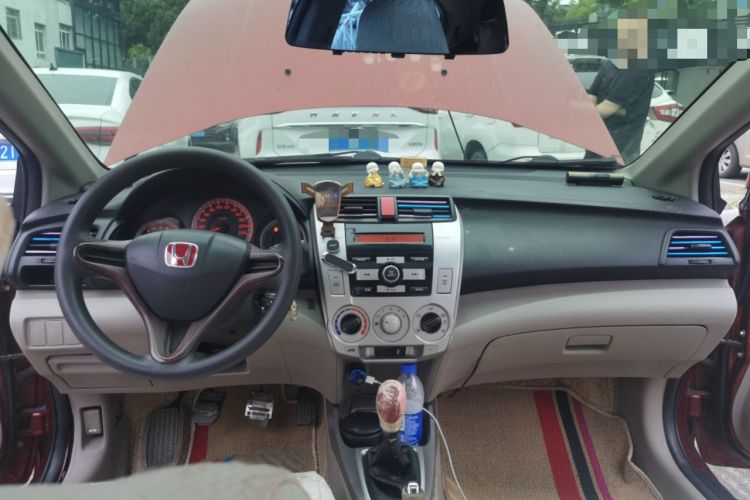 Used Honda City Classic 2011 1.5L Manual Elite Edition Center Console