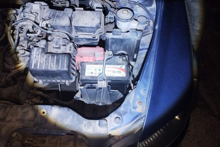 Used Honda City Classic 2011 1.5L Manual Elite Edition Engine Bay Left