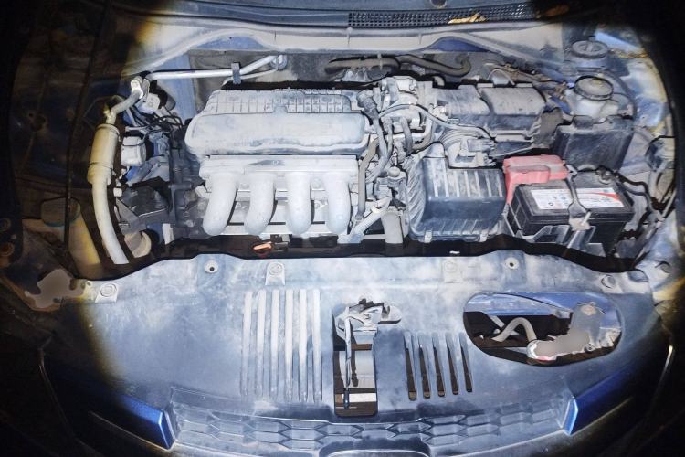 Used Honda City Classic 2011 1.5L Manual Elite Edition Engine Bay