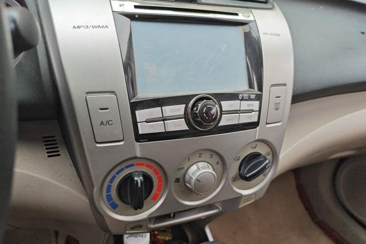 Used Honda City Classic 2011 1.5L Automatic Elite Edition Audio And AC Panel