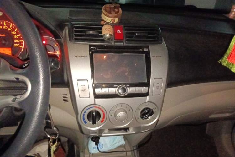 Used Honda City Classic 2011 1.5L Manual Elite Edition Audio And AC Panel
