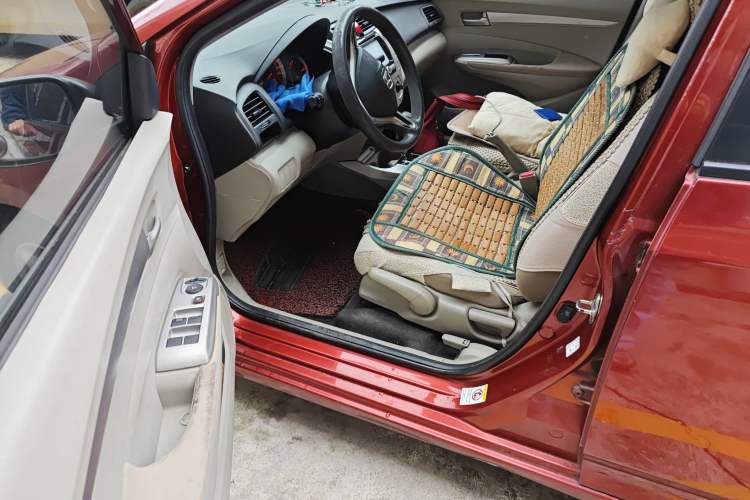 Used Honda City Classic 2011 1.5L Automatic Elite Edition Driver Seat