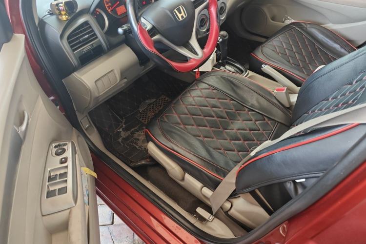 Used Honda City Classic 2011 1.5L Automatic Elite Edition Driver Seat