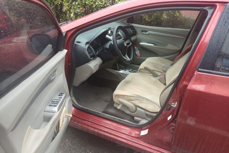 Used Honda City Classic 2011 1.5L Automatic Elite Edition Driver Seat