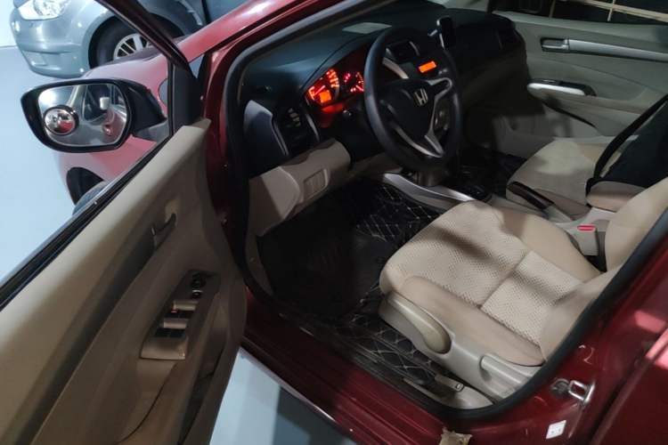 Used Honda City Classic 2011 1.5L Automatic Elite Edition Driver Seat