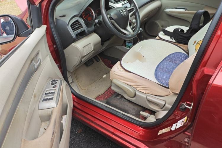 Used Honda City Classic 2011 1.5L Automatic Elite Edition Driver Seat