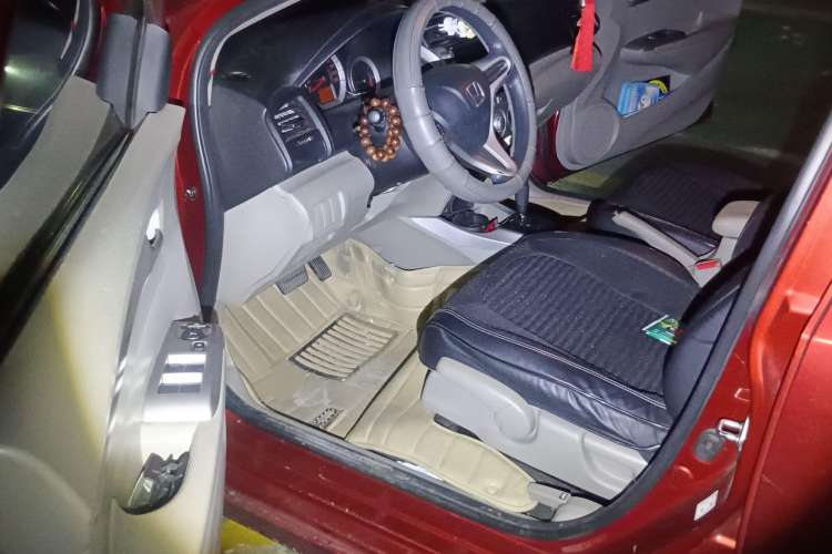 Used Honda City Classic 2011 1.5L Automatic Elite Edition Driver Seat