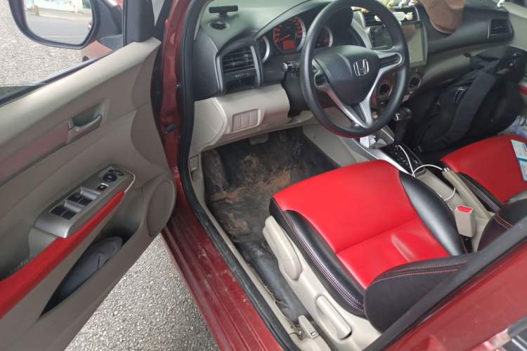 Used Honda City Classic 2011 1.5L Automatic Elite Edition Driver Seat