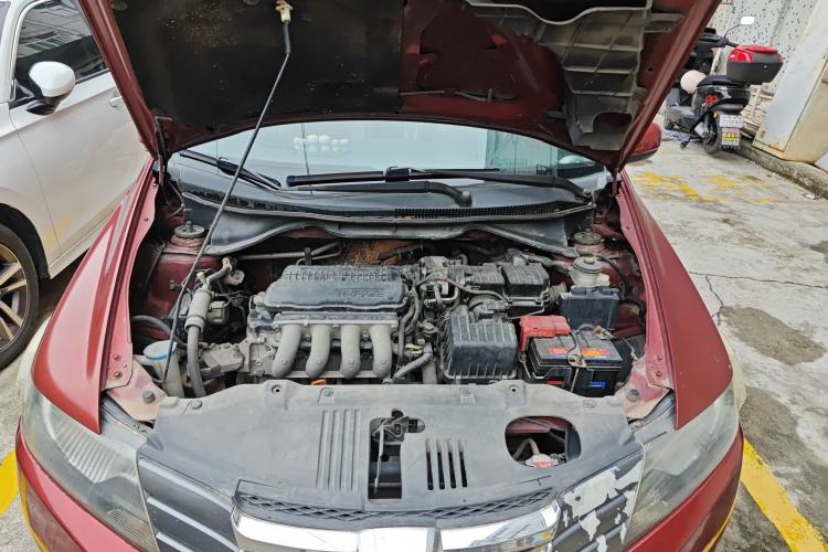 Used Honda City Classic 2011 1.5L Automatic Elite Edition Engine Bay