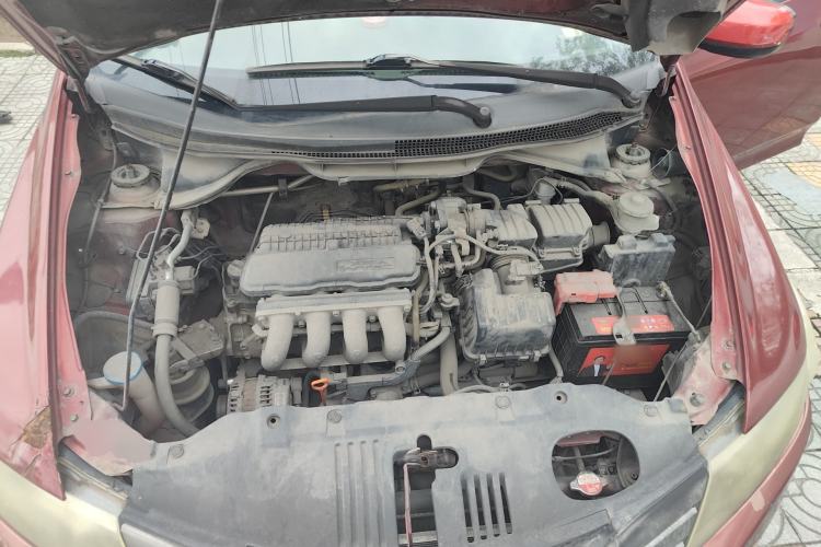 Used Honda City Classic 2011 1.5L Automatic Elite Edition Engine Bay