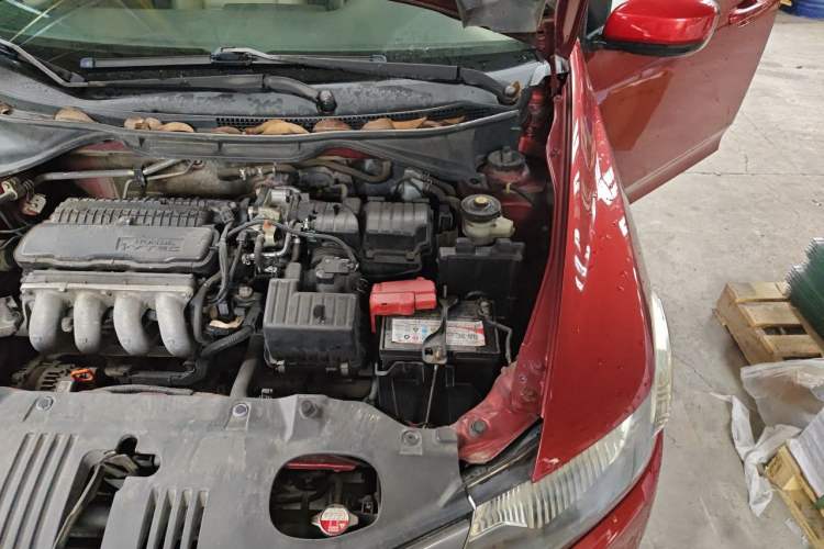 Used Honda City Classic 2011 1.5L Automatic Elite Edition Engine Bay Left