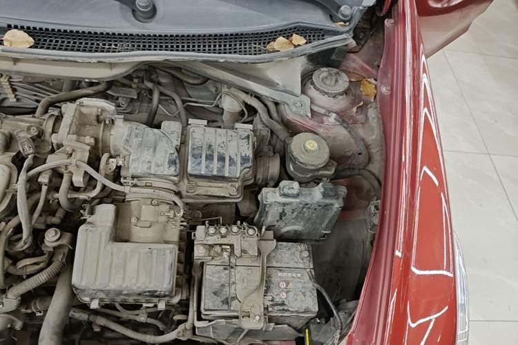 Used Honda City Classic 2011 1.5L Automatic Elite Edition Engine Bay Left
