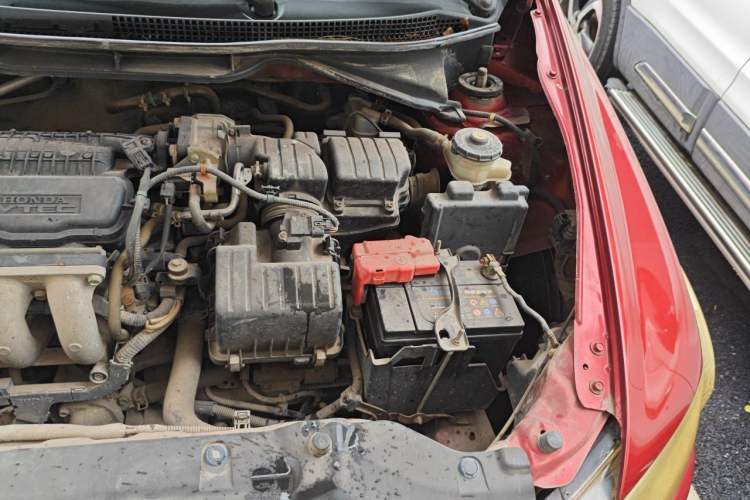 Used Honda City Classic 2011 1.5L Automatic Elite Edition Engine Bay Left