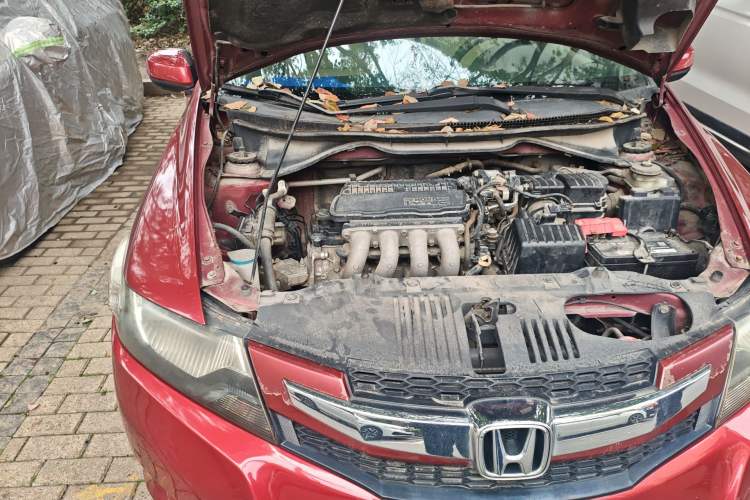 Used Honda City Classic 2011 1.5L Manual Elite Edition Engine Bay Right