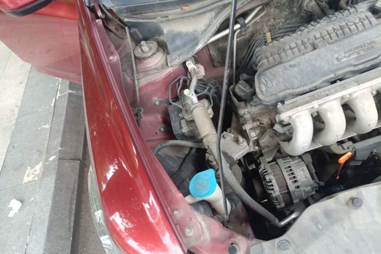 Used Honda City Classic 2011 1.5L Automatic Elite Edition Engine Bay Right