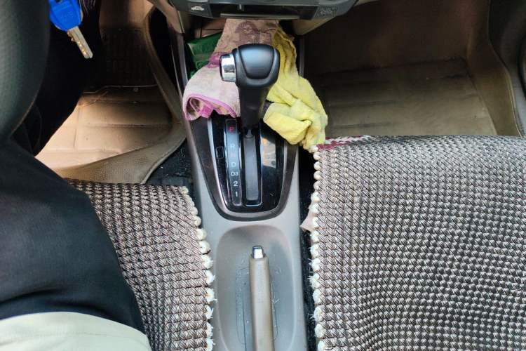 Used Honda City Classic 2011 1.5L Automatic Elite Edition Gear Lever