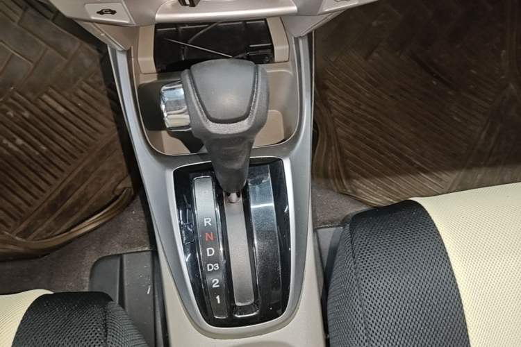 Used Honda City Classic 2011 1.5L Automatic Elite Edition Gear Lever