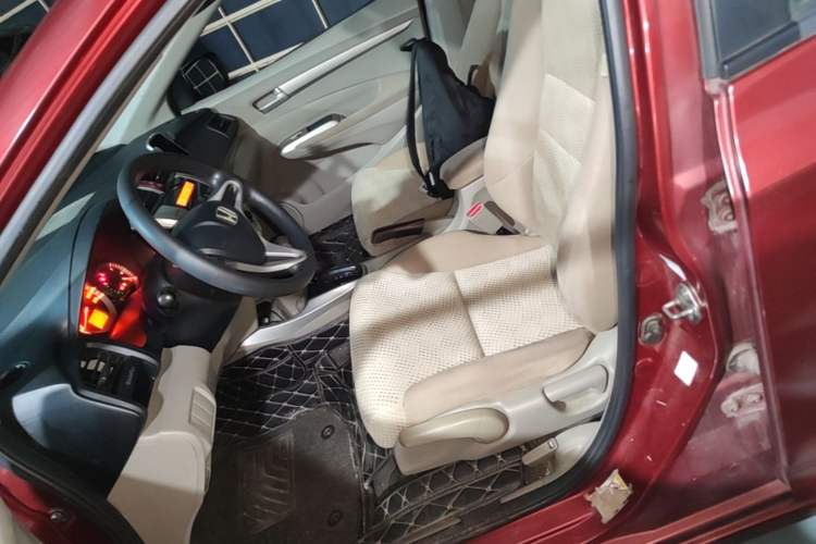 Used Honda City Classic 2011 1.5L Automatic Elite Edition Left Front Seat