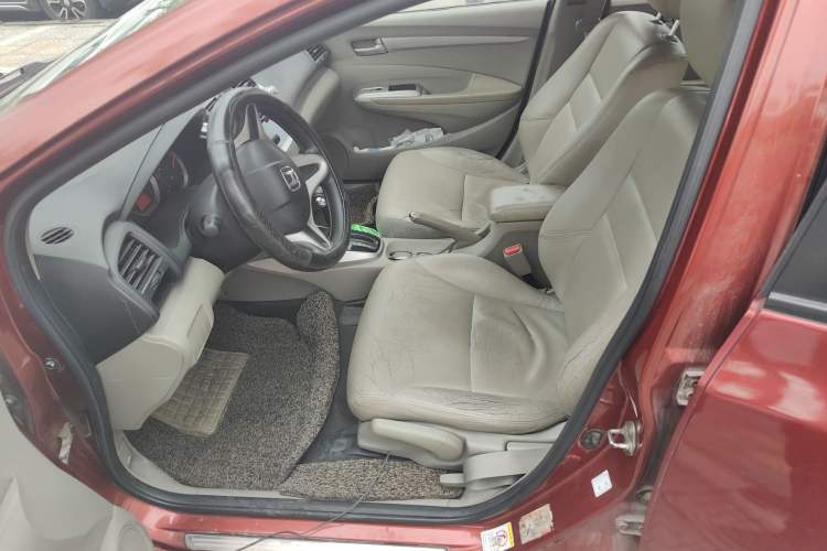 Used Honda City Classic 2011 1.5L Automatic Elite Edition Left Front Seat