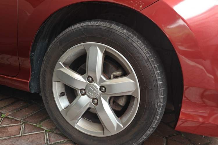 Used Honda City Classic 2011 1.5L Automatic Elite Edition Right Front Wheel Hub