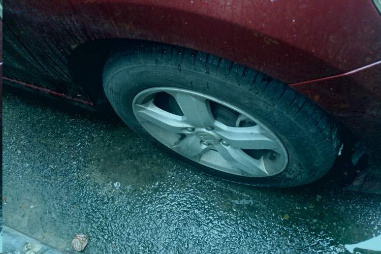 Used Honda City Classic 2011 1.5L Automatic Elite Edition Right Front Wheel Hub