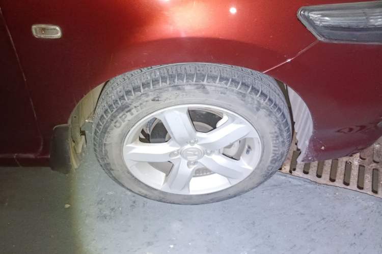 Used Honda City Classic 2011 1.5L Automatic Elite Edition Right Front Wheel Hub