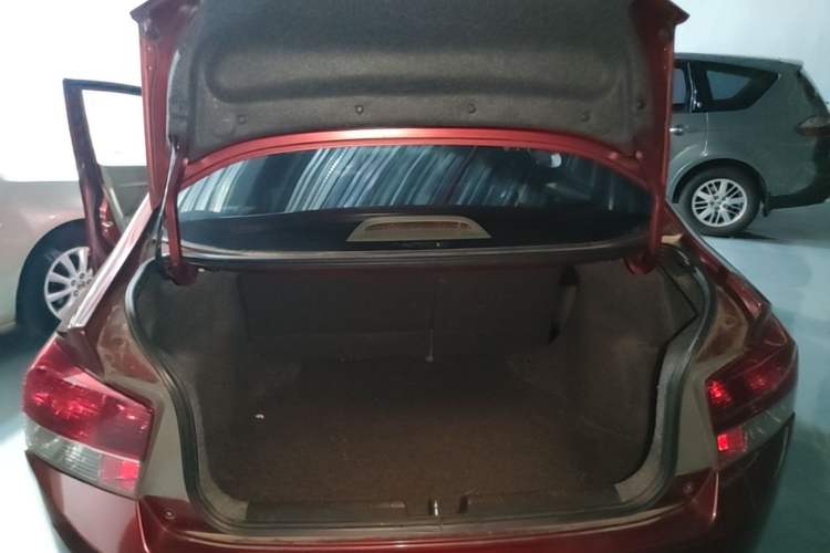 Used Honda City Classic 2011 1.5L Automatic Elite Edition Trunk
