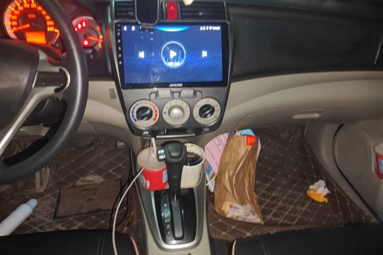 Used Honda City Classic 2011 1.5L Automatic Elite Edition Audio And AC Panel