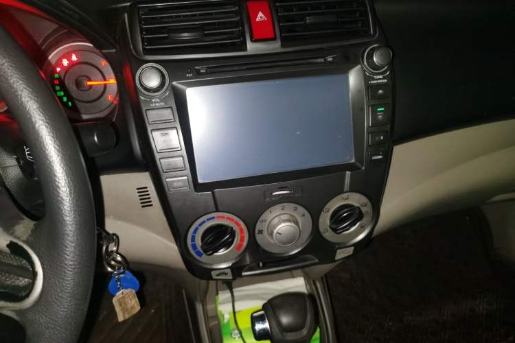 Used Honda City Classic 2011 1.5L Automatic Elite Edition Audio And AC Panel