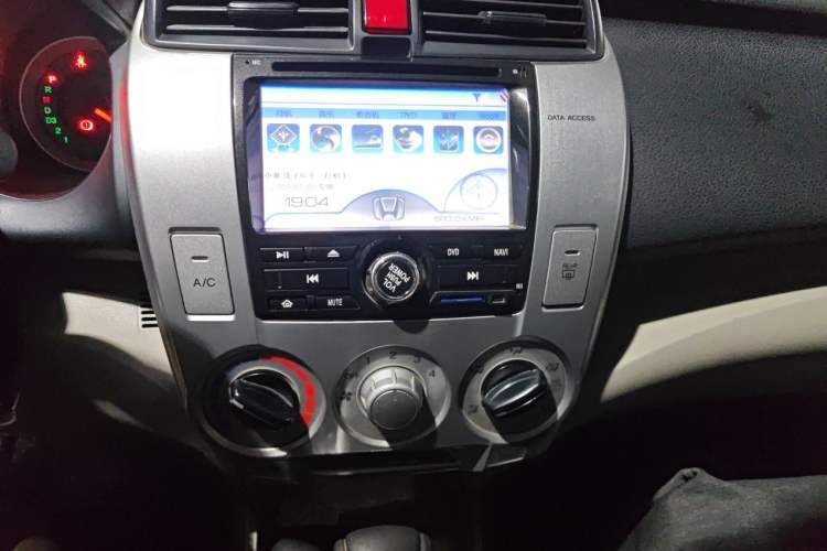 Used Honda City Classic 2011 1.5L Automatic Elite Edition Audio And AC Panel
