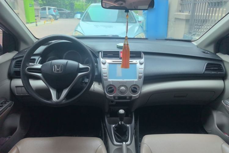 Used Honda City Classic 2011 1.5L Manual Elite Edition Center Console