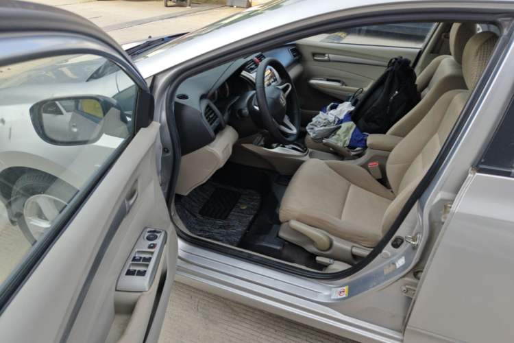 Used Honda City Classic 2011 1.5L Automatic Elite Edition Driver Seat