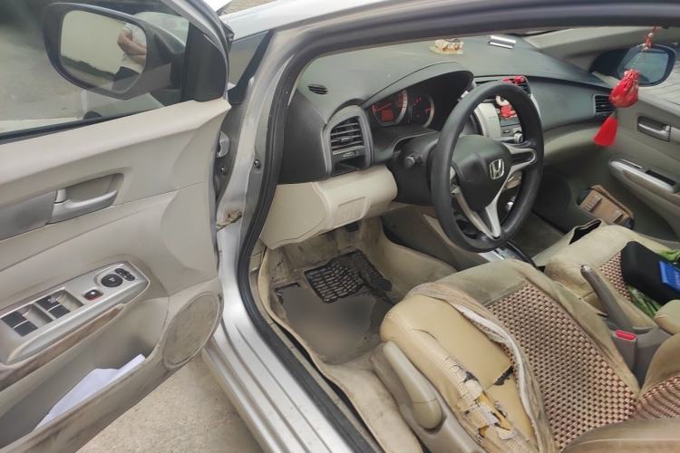 Used Honda City Classic 2011 1.5L Automatic Elite Edition Driver Seat