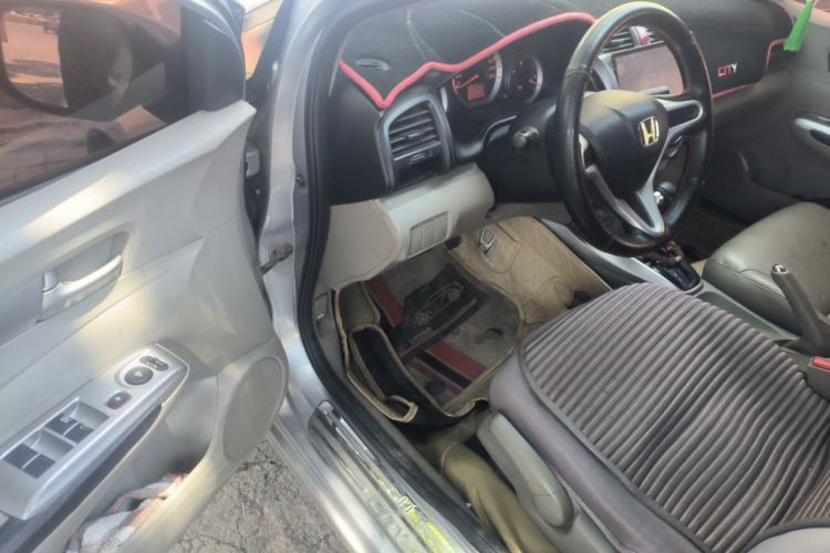 Used Honda City Classic 2011 1.5L Automatic Elite Edition Driver Seat