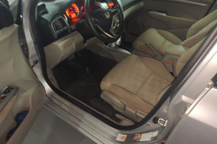 Used Honda City Classic 2011 1.5L Automatic Elite Edition Driver Seat