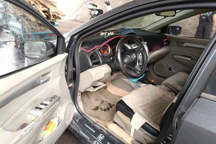 Used Honda City Classic 2011 1.5L Automatic Elite Edition Driver Seat