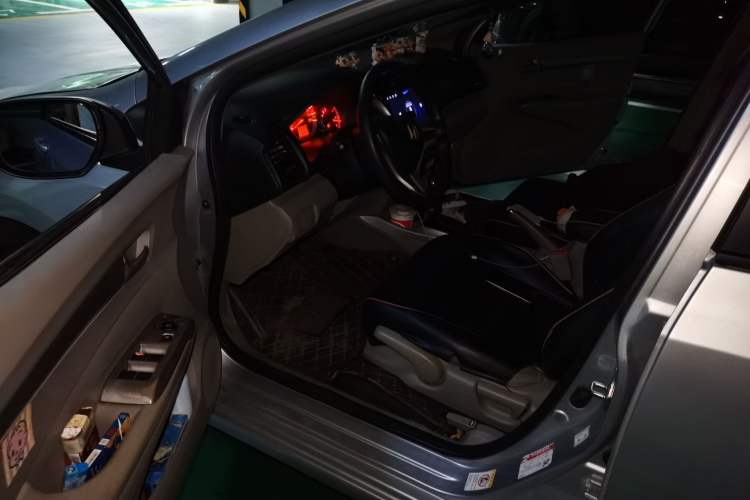 Used Honda City Classic 2011 1.5L Automatic Elite Edition Driver Seat