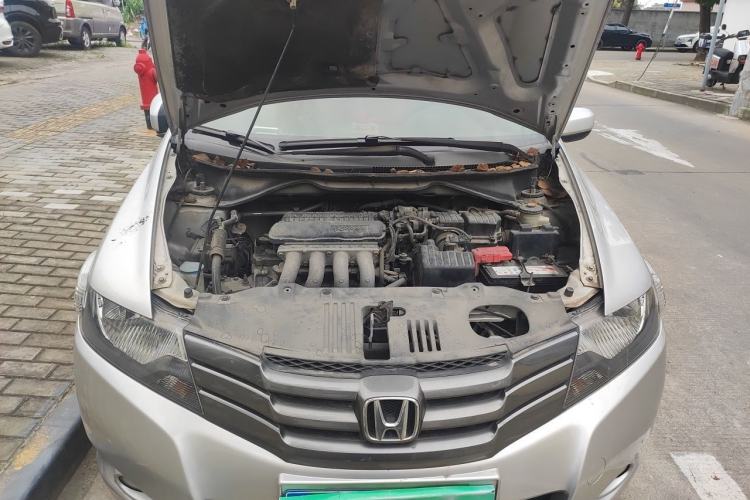Used Honda City Classic 2011 1.5L Automatic Elite Edition Engine Bay