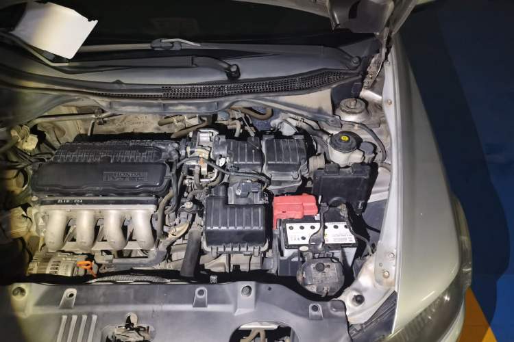 Used Honda City Classic 2011 1.5L Manual Elite Edition Engine Bay Left