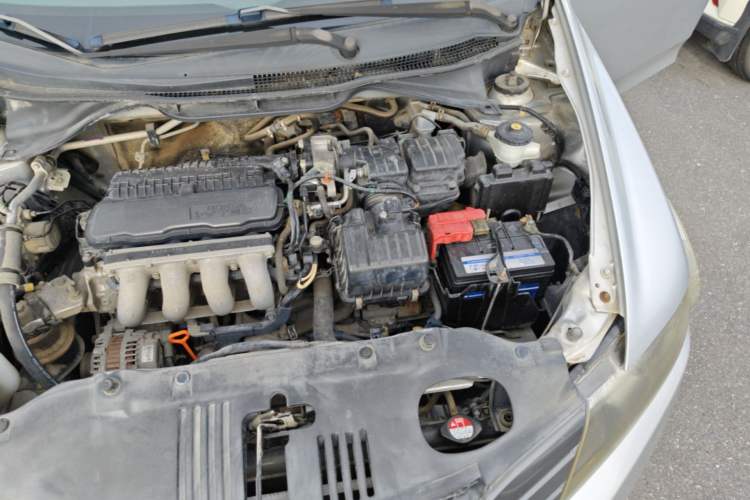 Used Honda City Classic 2011 1.5L Automatic Elite Edition Engine Bay Left