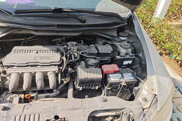 Used Honda City Classic 2011 1.5L Manual Elite Edition Engine Bay Left