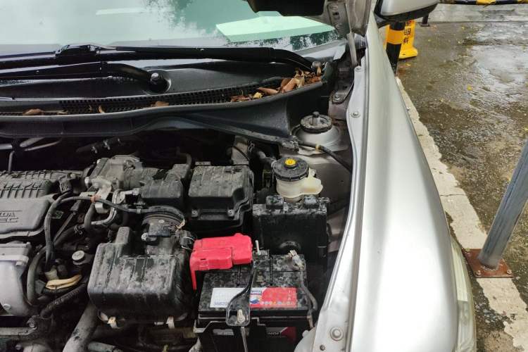 Used Honda City Classic 2011 1.5L Automatic Elite Edition Engine Bay Left
