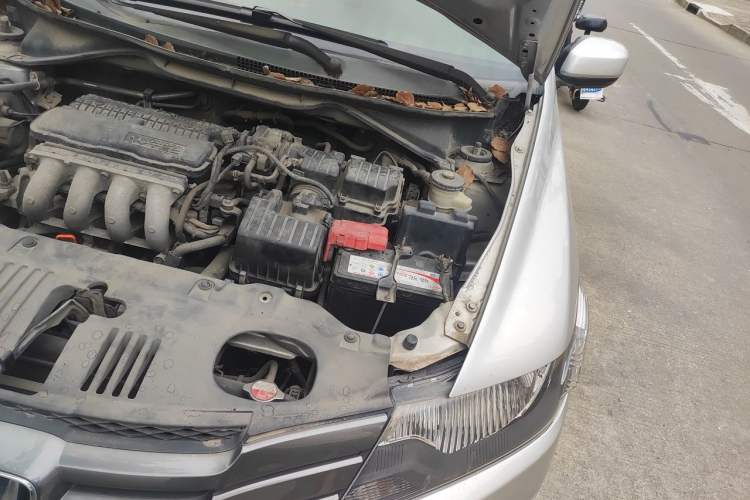 Used Honda City Classic 2011 1.5L Automatic Elite Edition Engine Bay Left