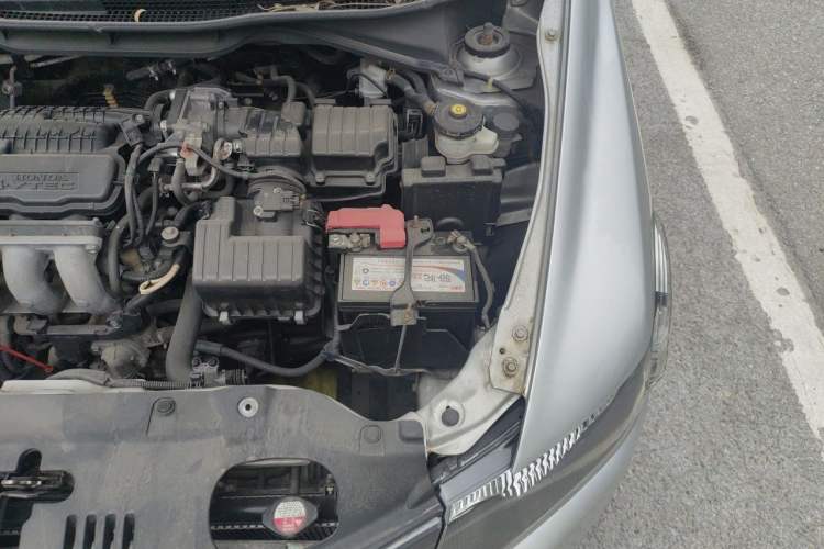 Used Honda City Classic 2011 1.5L Manual Elite Edition Engine Bay Left