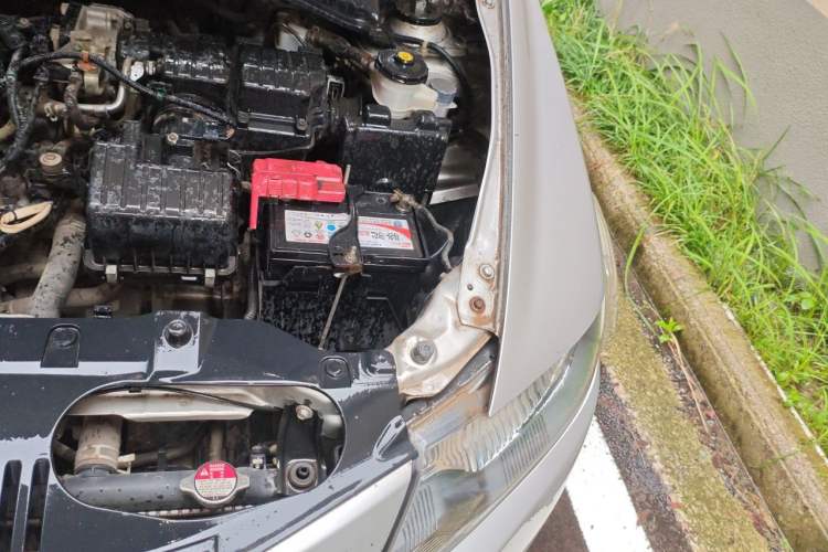 Used Honda City Classic 2011 1.5L Manual Elite Edition Engine Bay Left