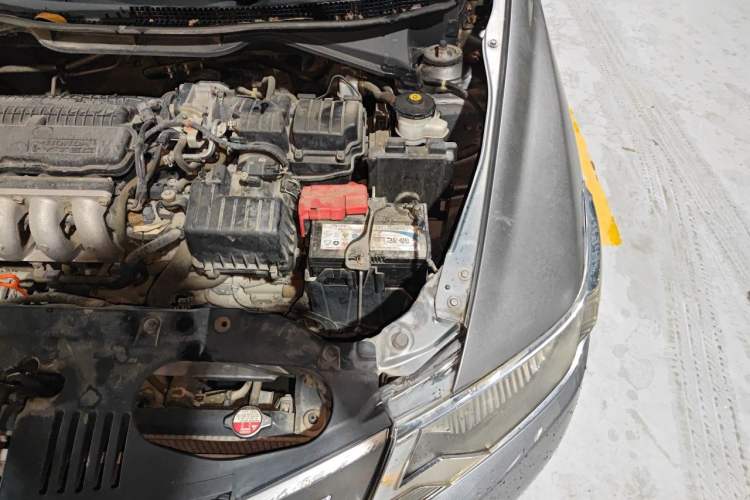 Used Honda City Classic 2011 1.5L Automatic Elite Edition Engine Bay Left